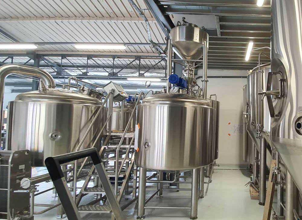 <b>15 bbl Stainless steel brewhouse</b>